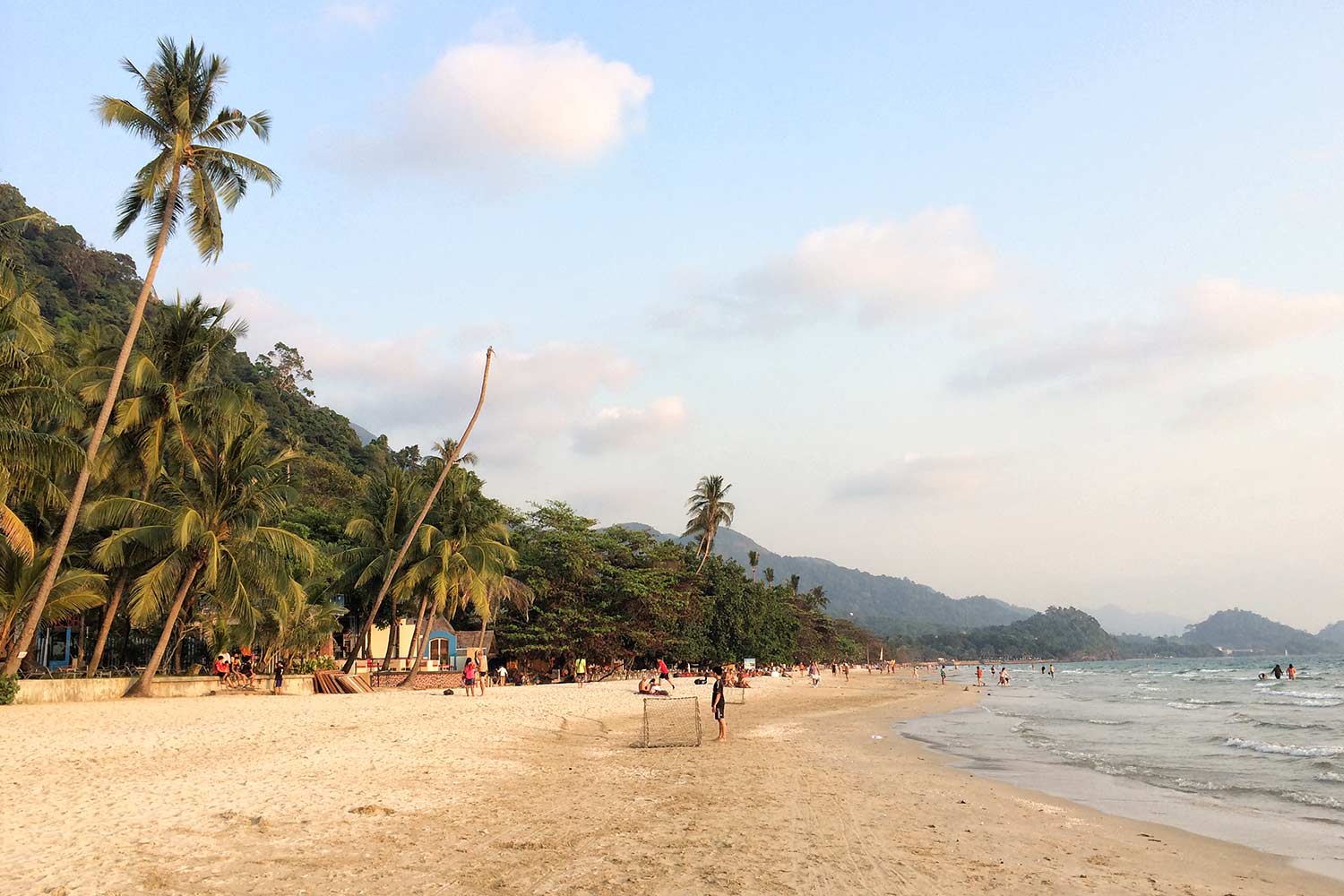 White beach, Koh Chang Tayland livelovethank.com